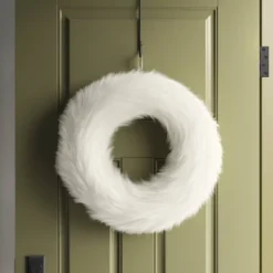 22" Faux Fur Christmas Decorative Wreath White - Wondershopâ„¢