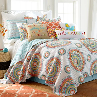 Mayla Medallion Quilt And Pillow Sham Set - Levtex Home - Image 6